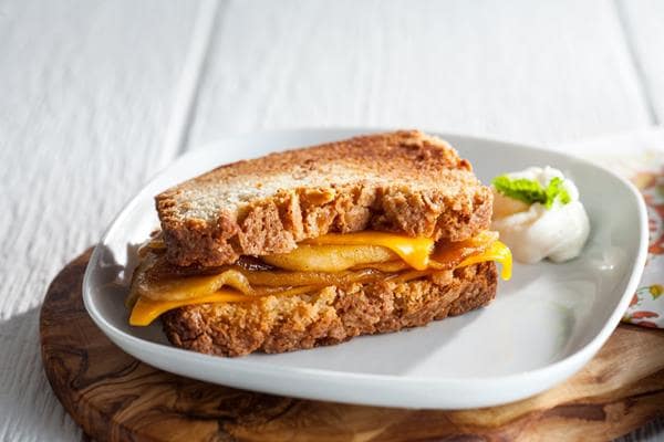 Apple-Grilled Cheese Dessert “Sandwiches”