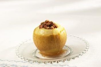 Baked Apples with Cinnamon Chip Streusel