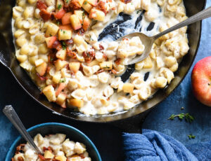 Skillet Mac And Cheese With Bacon and Michigan Apples