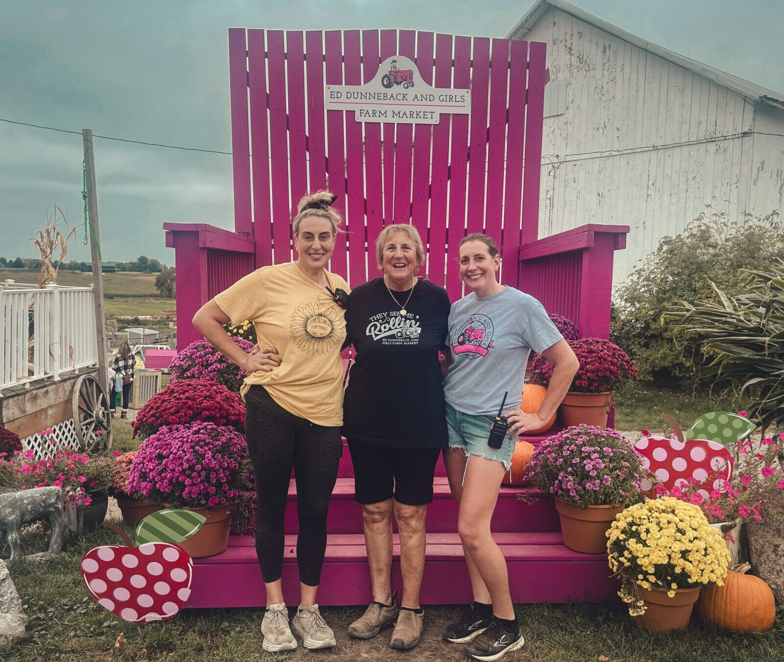 Meet Michigan Apple Growers - Dunneback & Girls