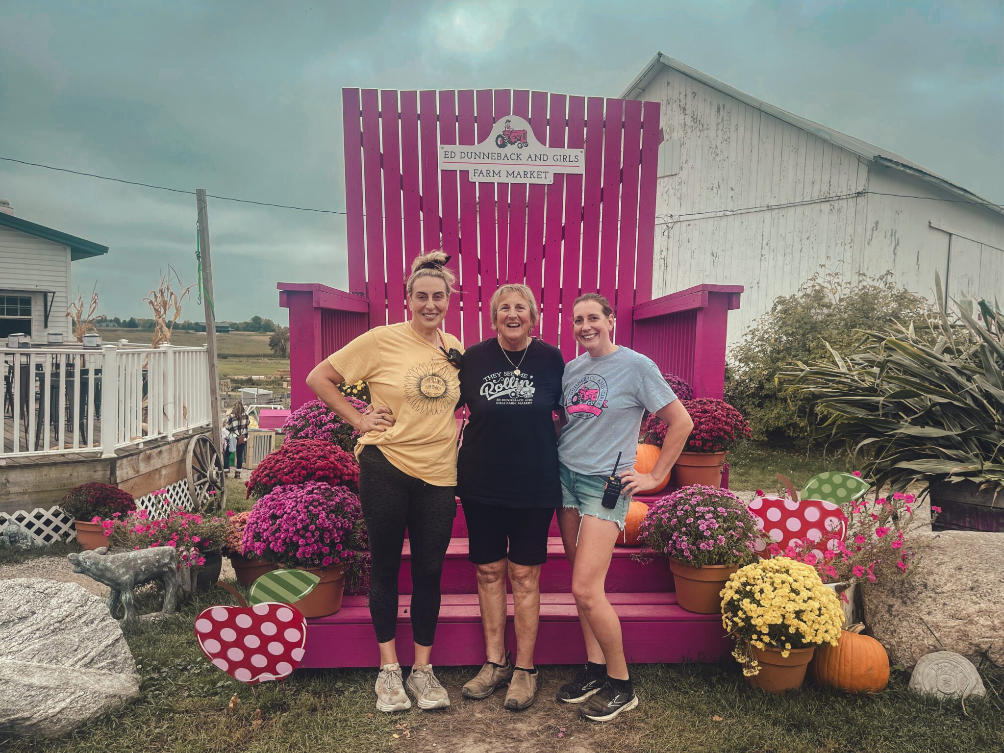 Meet Michigan Apple Growers - Dunneback & Girls