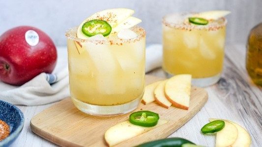 Savor the Summer: Salads, Sides & Sips with Michigan Apples